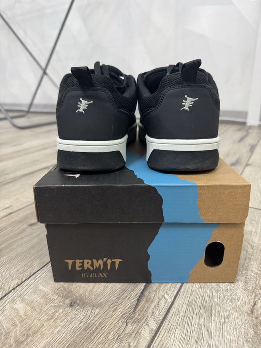 Кроссовки Termit