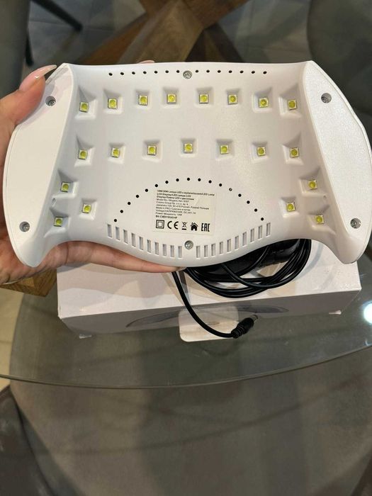 Професионална LED лампа за маникюр Neo Nails