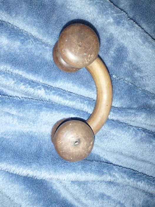 Vând calapod de lemn și frecalau vechi