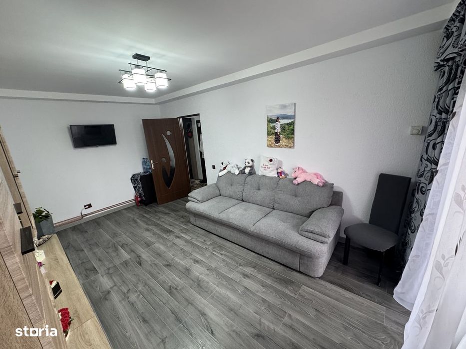 Apartament cu 4 camere, etaj 3 din 4 , Str. Belsugului , Micro 17.