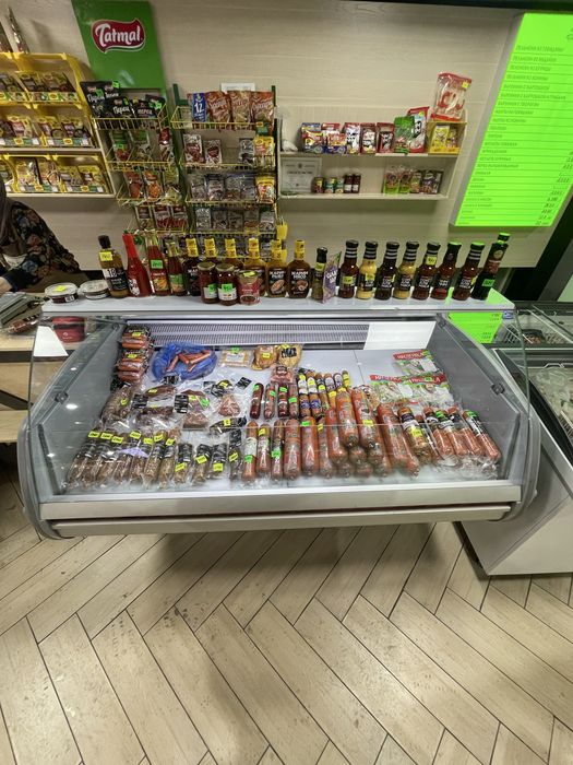 Продам холодильную витрина