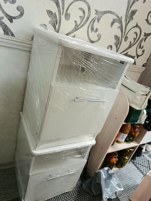 Продам тумбочки.