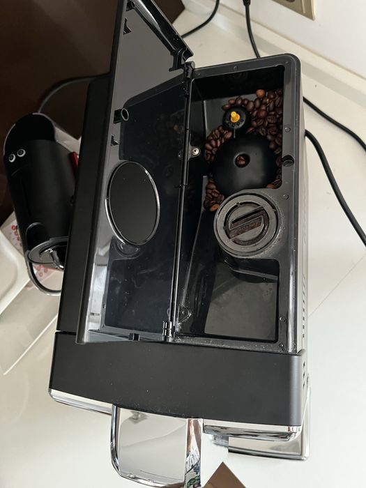 Кафе автомат SAECO NL9206AD + чисто нов филтър