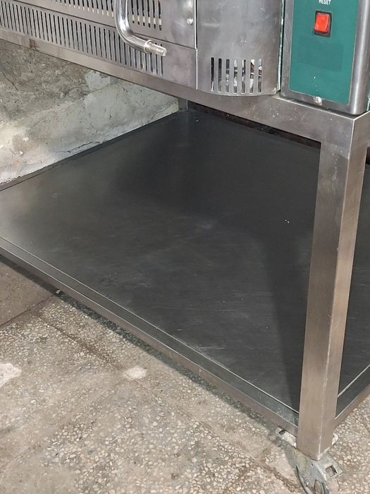 Пицарка/ фурна за пица на газ CUPPONE