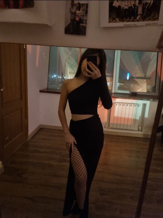 Вечернее чёрное платье