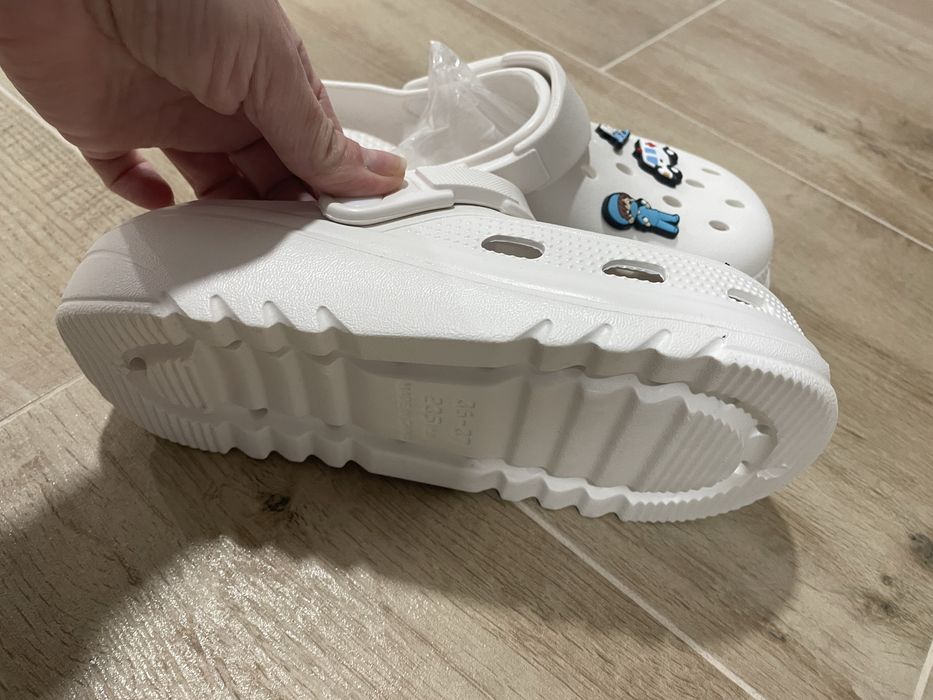 Papuci foarte comozi marimea 36/37