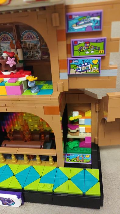 LEGO® Friends 4002022 - Коледно за служители /1209 елемента/