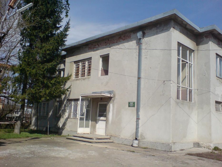 Продава се Промишлена сграда в Добрич, Промишлена зона - Запад - 2500 кв.м за 100 €/кв.м - Снимка #3