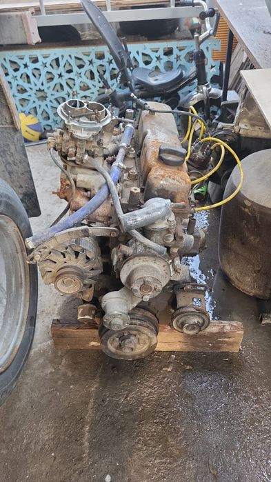 Продаётся 100 мотор от газели