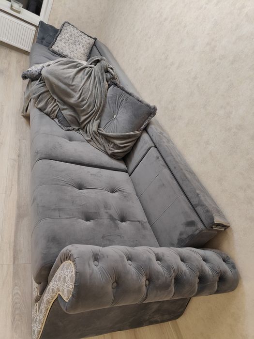 Продам 4-х метровый диван.