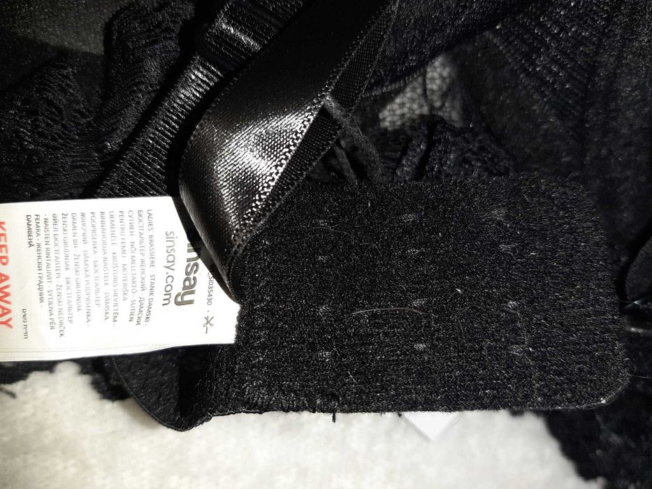 Sutien push up negru cu dantela prelungita