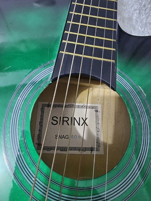 Chitară  nouă Sirinx + husă – ideală pentru începători