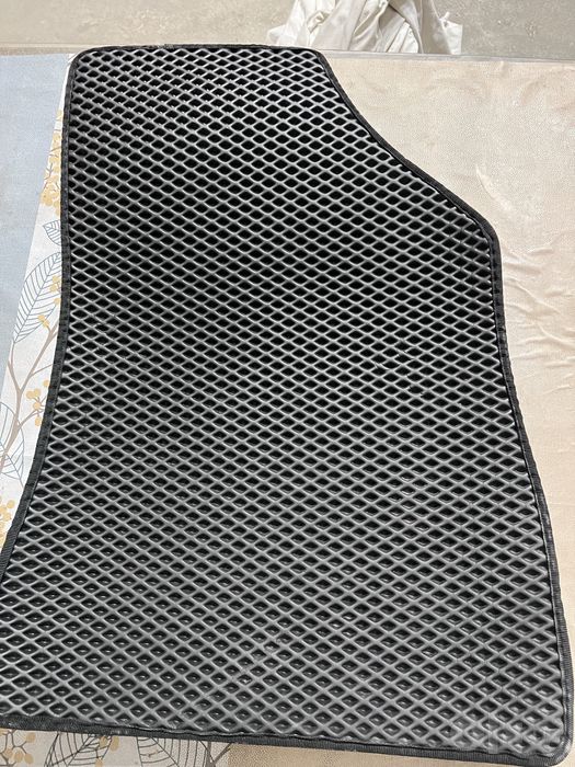 Tracker evo polik