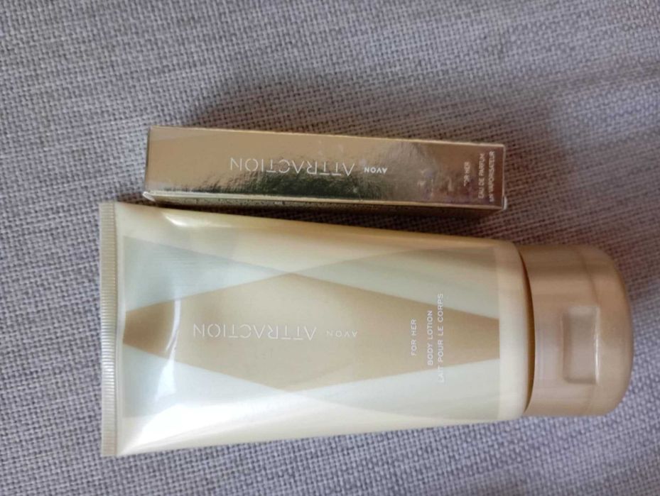 Душ гелове, лосиони, спрейове,  кремове за лице и тяло.