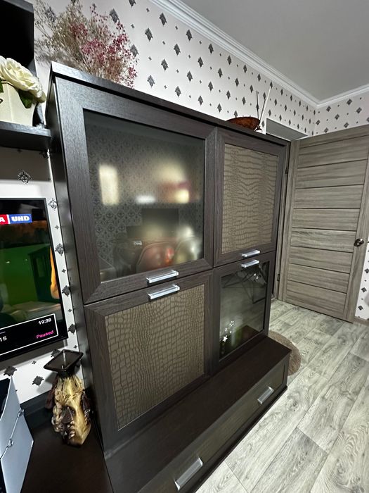 Стенка для телевизора