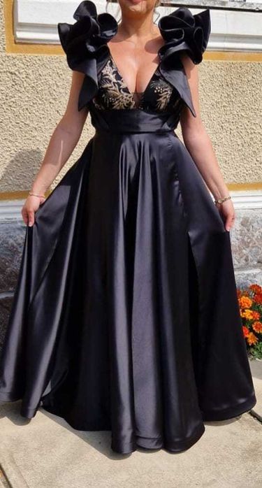 Rochita de ocazie - mărimea 40, purtată o singură dată