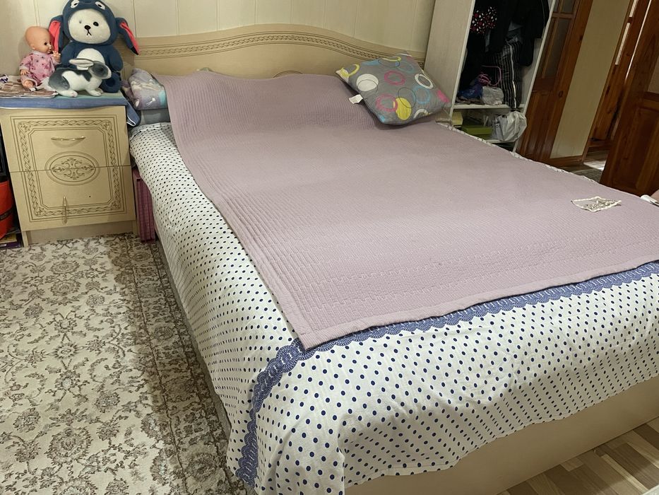 Спальный гарнитур в идеальном состоянии