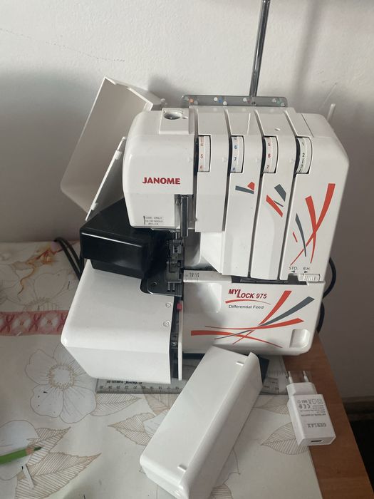 Janome Оверлок 12 мес с гарантией