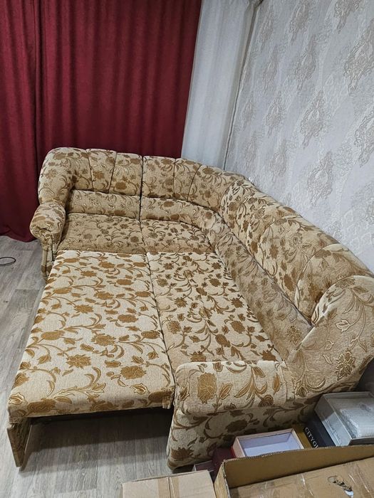 Диван угловой с нишей для белья