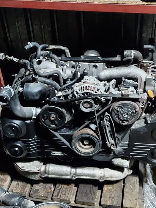 Двигатель на Subaru турбовый  Ej205 Фазный  из Японии  .