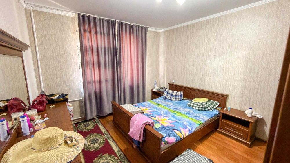 Продам 4 ком жана гарышкер