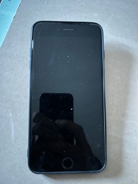 Продава се IPhone 6s Plus