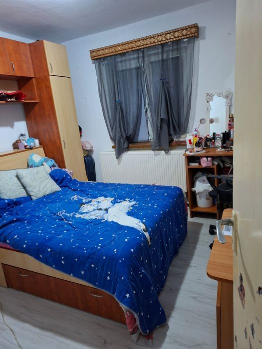 Închiriez apartament în Titu