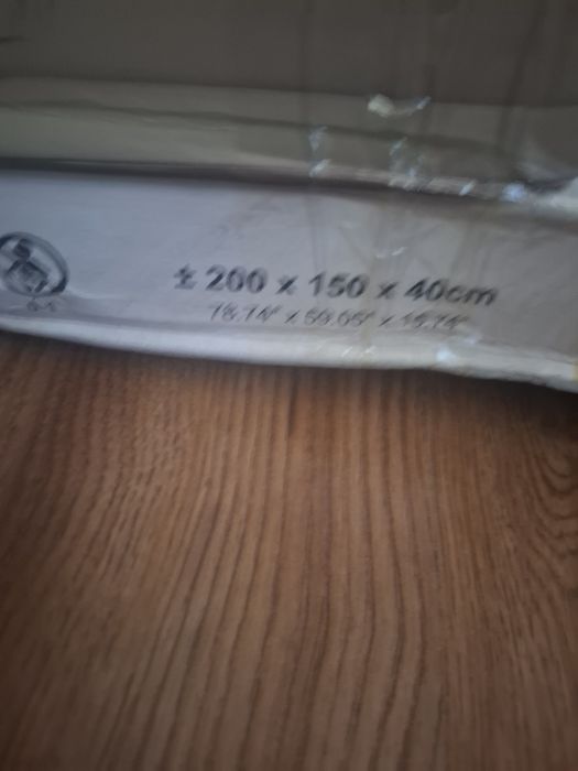 Продам       надувной         матрас.         размеры 200×150×40