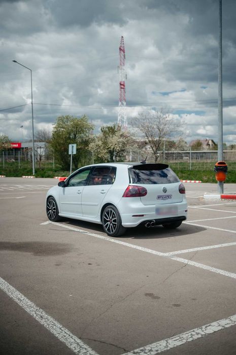 VW Golf 5 1.9 TDI DSG – motor refăcut, modificări premium
