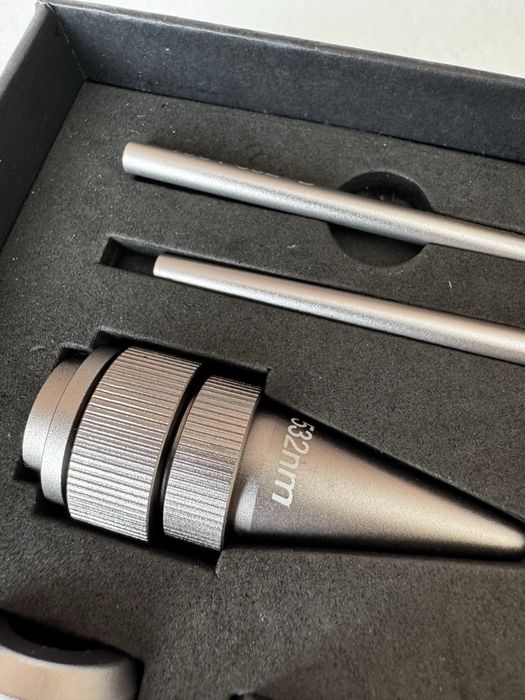 Nd Yag лазер за карбонов пилинг и премахване на перманент/татуировки