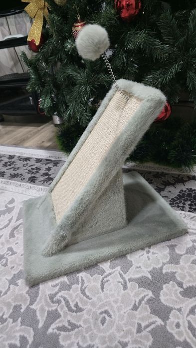 Продам когтеточку новая