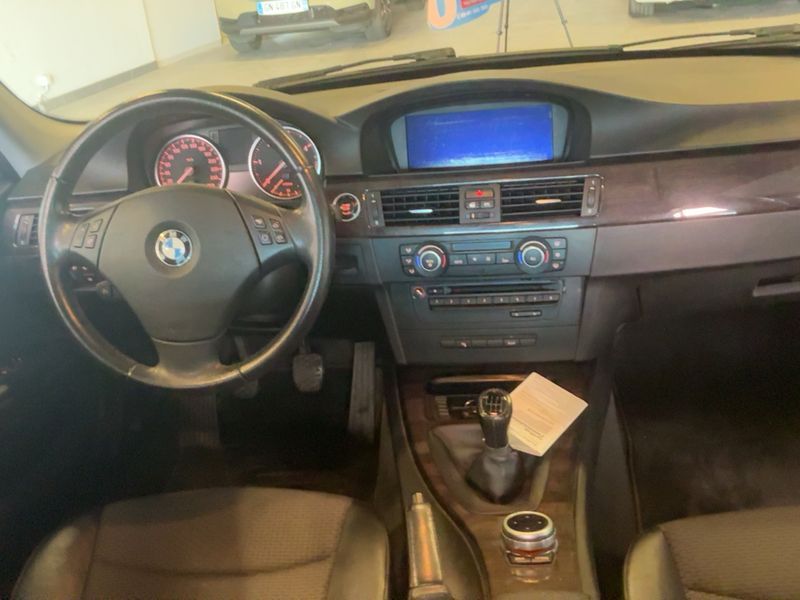 BMW 3er 318d Première 2010