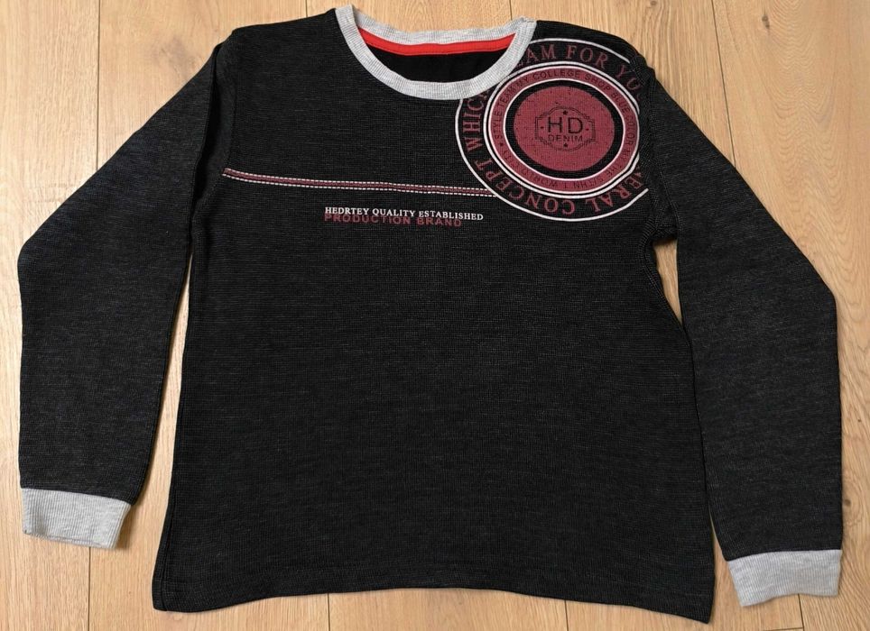 Стилен суитшърт за момче Размер: 146–152