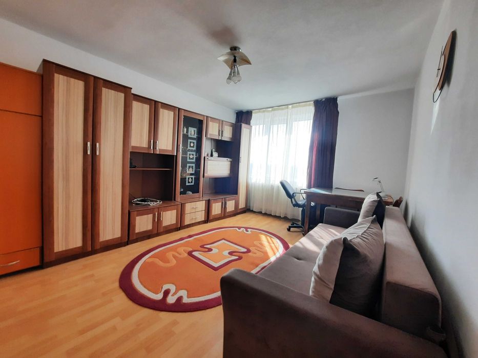 Inchiriez apartament 2 camere zona Bartolomeu - Stupini