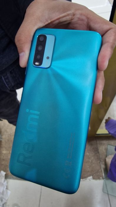 Продам смартфон Б/У Redmi 9T