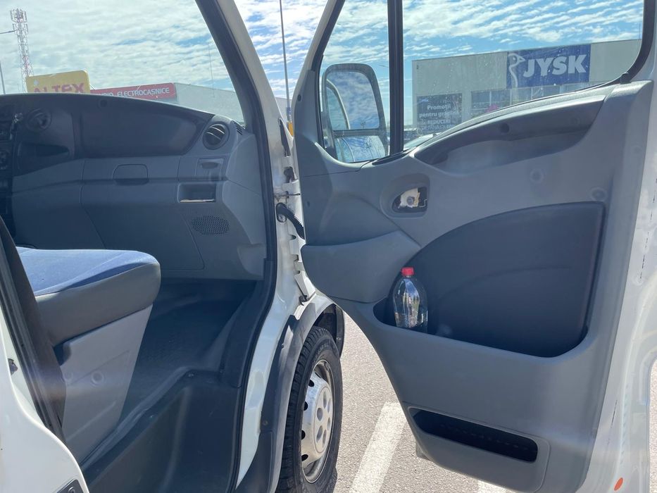 Vând duba IVECO 2.3
