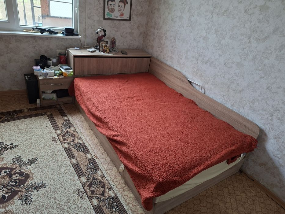 Приста и ракла и тв шкаф