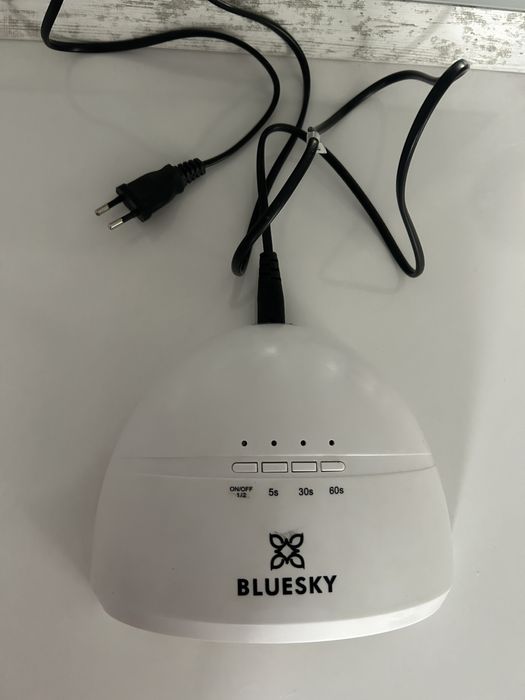 LED/UV лампа за маникюр Bluesky