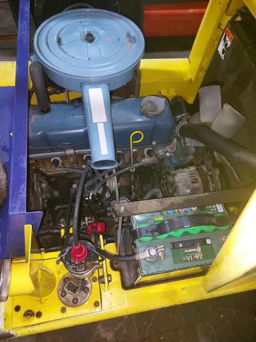 Погрузчик Каматсу 09