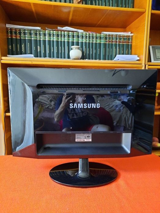 Samsung Sync Master 2450 24"