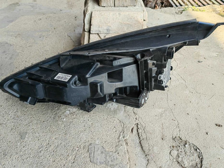 Фар Hyundai i30 LED десен / Фар Хюндай И30 Оригинален