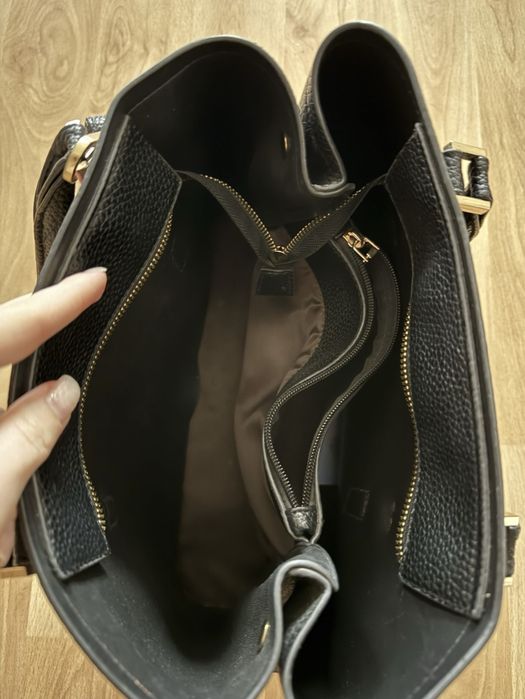 Женская сумка черная