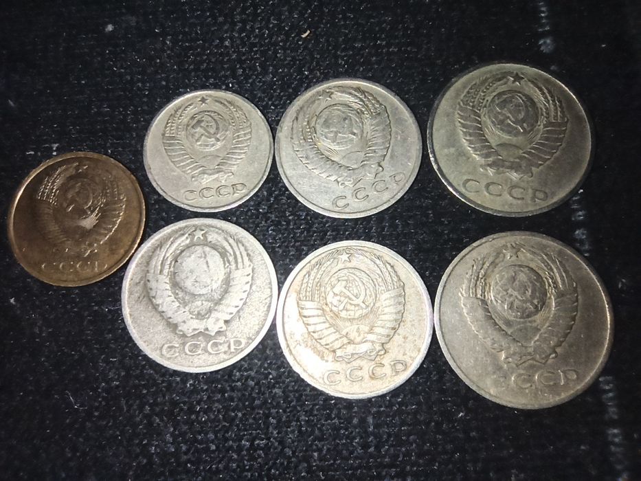 Продам коллекцию монет разных стран