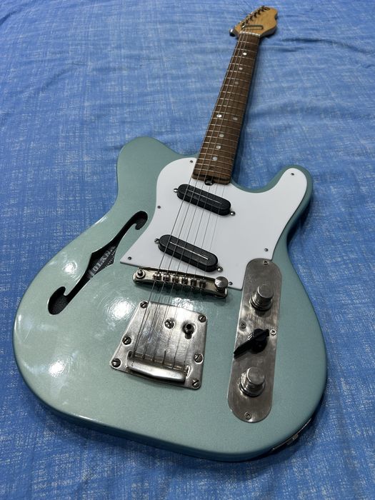 Электрогитара Jolana Iris