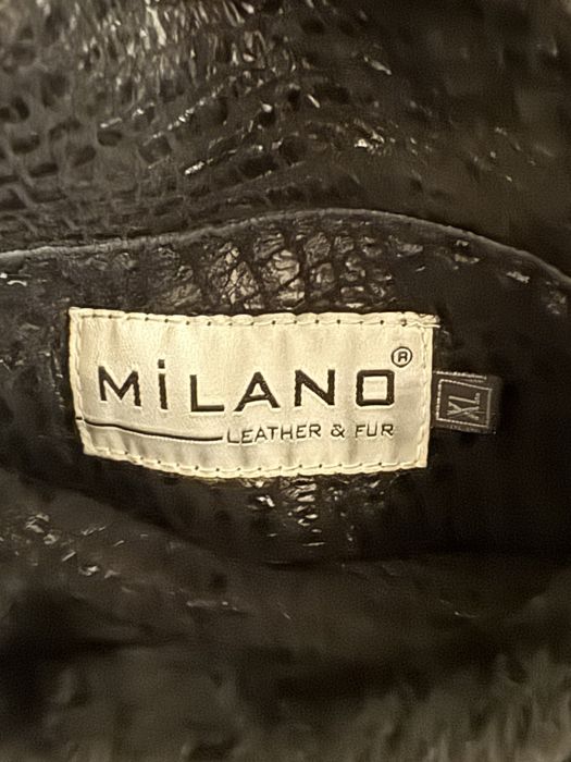 Haina blana cu doua fete