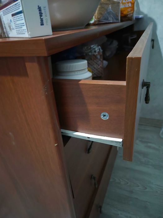 Продам комод с 4 полками