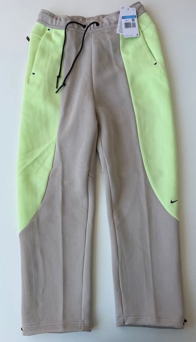 Nike tech fleece 2026 green