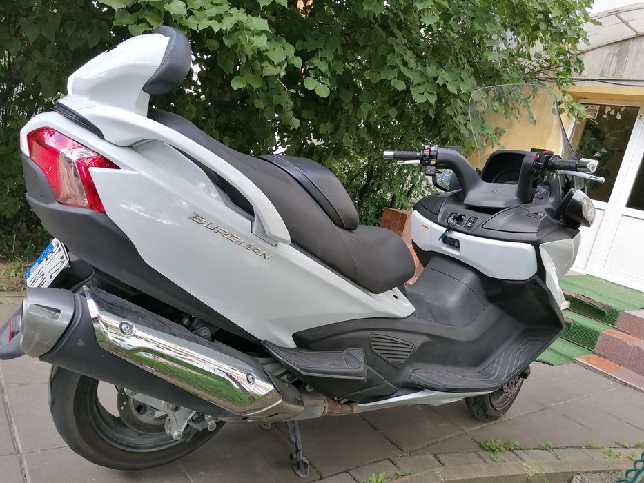 **Suzuki Burgman 650 Executive 2017 – 638 cmc – 47.321 km – stare foarte bună**