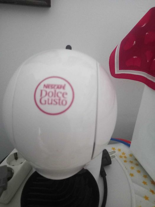 Продавам кафе-машина,,DolceGusto"