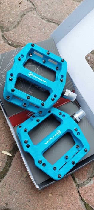 Pedale policarbonat pe rulmenti cu cui schimbabile  EastPower